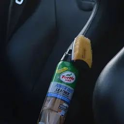 Очищувач шкіри із щіткою Turtle Wax Power Out Odor-X 400 мл (52895) - мініатюра 3