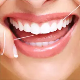 Зубна нитка Oral-B Essential Floss М'ятна Вощена 50 м - мініатюра 3