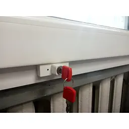 Замок безпеки віконний блокатор для стулки вікна дитячий замок BSL ORIGINAL Baby Safe Lock в блістері - мініатюра 3