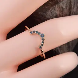 Каблучка з червоного золота з топазами London Blue 21.5 K-0049