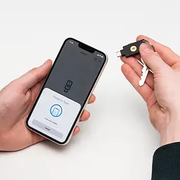 Апаратний ключ Yubico Yubikey 5C NFC USB Type-C (683070) - мініатюра 5