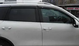 Дефлектори вікон вітровики для Volvo XC70 2007-2010 З Молдингом Хром