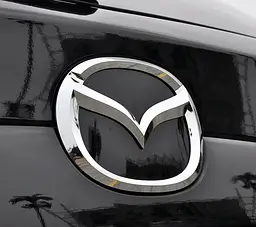 Емблема Mazda 105×84мм Хром пластик (на скотчі та з 2 напрямними) (вир-во Завод) CH - мініатюра 3