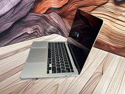 Ноутбук Apple MacBook Pro 13" 2020 i7-1068NG7/32/512 (C02FK1EQML87) Б/в - мініатюра 3