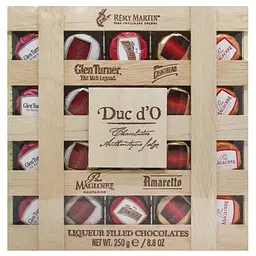 Цукерки Remy Martin Duc D'o Chocolatier з алкоголем в дерев'яній коробці 250 г