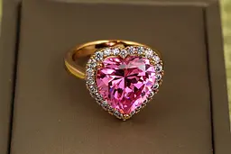 Кільце Xuping Jewelry серце океану з рожевим каменем 1,6 см р 18 золотисте