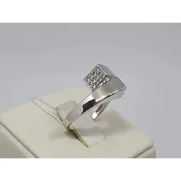 Золоте кільце Favoritum з фіанітами. 111151_Б 18,5 - мініатюра 3