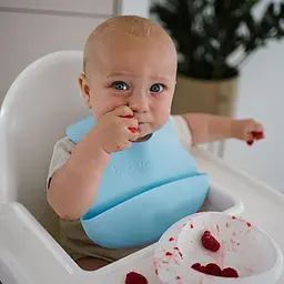 Нагрудник BabyOno м'який з регульованою застібкою 32x23 см небесно-блакитний (835/05) - мініатюра 3