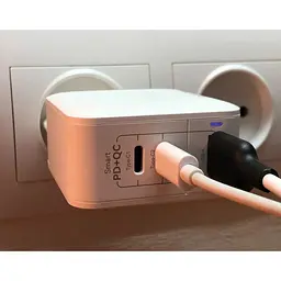 Зарядний пристрій Vokamo 2хType-C, 1хUSB Spow GaN 66W - мініатюра 6