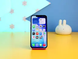 Смартфон Apple iPhone 13 128 ГБ темна ніч (MLPF3) б/в [172573] - мініатюра 2
