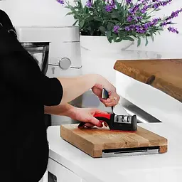 Механічна точилка для всіх видів ножів, Kitchen Master Червоний 85819 - мініатюра 7