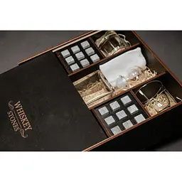 Подарунковий набір Whiskey Stones камені для віскі в дерев'яному пеналі №8 + декантер і 4 склянки Luna + щипці + мішечок - мініатюра 4