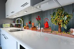Кухонний фартух Липа для кухні наклейка ПВХ квіти Прованс дошки блакитний 60х300 см Happy Pocket Z180450 - мініатюра 2