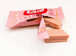 Вафельні батончики KitKat Strawberry 10 Mini - мініатюра 2