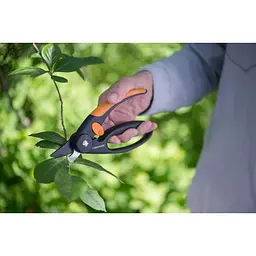 Плоскостной секатор до 20 мм Fiskars Fingerloop Bypass P44, 111440 (1001534) - мініатюра 3