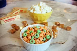 Сухий сніданок Kellogg's Apple Jacks Apple & Cinnamon 286g - мініатюра 4