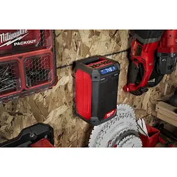 Радіоприймач із зарядним пристроєм акумуляторний MILWAUKEE, M12 RCDAB+ (картонне пакування) - мініатюра 6