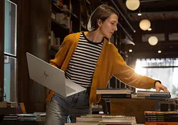Ноутбук HP OmniBook 7 14-fr0002ua 14" WUXGA IPS Intel U7-255H 32GB F1024GB UMA Win11 сріблястий - мініатюра 3
