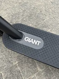 Електросамокат GIANT M365 PRO 500W 10.4Ah складанний, перфоровані колеса, захищені від проколів, чорний (2025) - мініатюра 9