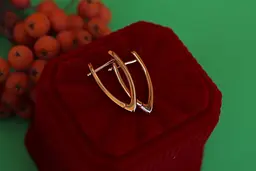 Сережки Xuping Jewelry тонка гладка стріла 2.5 см золотисті