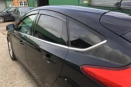 Дефлектори вікон вітровики для Ford Focus III 2011-2018 седан хетчбек 4 шт (Auto Clover) - мініатюра 3