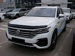 Дефлектор капоту мухобійка Volkswagen Touareg 2018 – (SVOTOU1812)