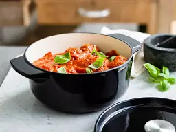 Каструля чавунна з кришкою KitchenAid 22 см 3,3 л чорна (CC006058-001) - мініатюра 5