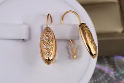 Сережки Xuping Jewelry овал із різьбленим візерунком 2.7 см золотисті