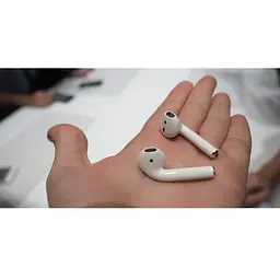 Бездротова гарнітура Apple AirPods MMEF2 оригінал - мініатюра 4