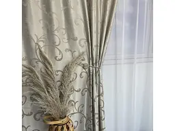 Жакардові штори "вензель" бежевого кольору 2шт. 150х270 з білим шифоновим тюлем 400х270, на тасьмі ALBO pbe0052764 - мініатюра 6