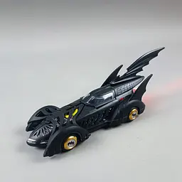 Іграшкова машинка бетмобіль ТехноК Batman Batmobile (масштаб 1:43, світло, звук, у коробці) 4357-11