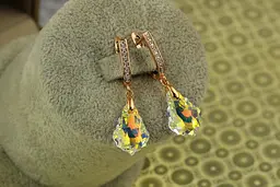 Сережки Xuping Jewelry греза Сваровскі жовтий хамелеон 3,5 см золотисті - мініатюра 2