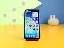 Смартфон Apple iPhone 11 128GB Black (MWLE2) Б/У [175806] - мініатюра 2