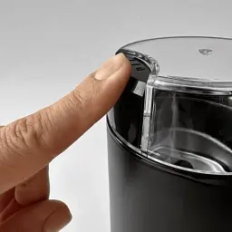 Кавомолка Liberton LCG-2302, Black, 150W, 60г, блокування включення при знятій кришці, пластиковий корпус, ніж з нержавіючої сталі - мініатюра 5