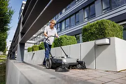 Підмітальна машина Karcher компактнаKM 70/20 C 2SB (1.517-131.0) - мініатюра 2