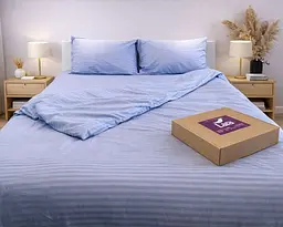 Постільна білизна LARA сатин-страйп LUX blue d13178е180 з простирадлом на резинці 180х200х25 євро