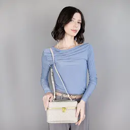 Сумка жіноча маленька шкіряна Virginia Conti 9011 бежева - мініатюра 2