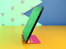 Планшет Apple iPad (2017) 32GB Wi-Fi Space Gray (MP2F2) Б/У [159994] - мініатюра 3