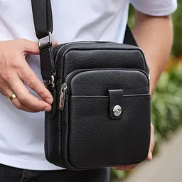 Чоловіча шкіряна універсальна сумка 24х20х8, барсетка зі шкіри, сумочка для чоловіків з регулюванням ручки, чорна 200 мм - мініатюра 1
