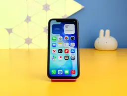 Смартфон Apple iPhone 11 128GB Black (MWLE2) Б/У [174737] - мініатюра 2