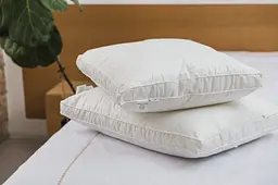Подушка Ecotton 50х70 см Ecofill Premium антиалергенна з кантом біопух біла в чохлі для зберігання White (25070) - мініатюра 7