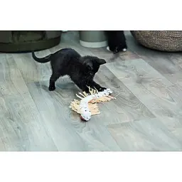Іграшка Trixie Сороконіжка плюш і рафія для котів 33 см - мініатюра 8