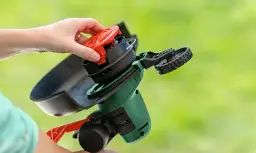Тример садовий Bosch UniversalGrassCut 18V-260 1х2.5Ah, 26см, 2.3кг (0.600.8C1.D03) - мініатюра 6