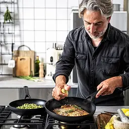 Набір сковорідок KitchenAid CFA 20/28 см з керамічним покриттям 2 предмети (CC005685-001) - мініатюра 7