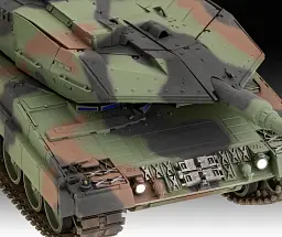 Збірна модель Revell Танк Леопард 2 A6M+ масштаб 1:35, 249 деталей (RVL-03342) - мініатюра 4
