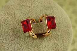 Сережки Xuping Jewelry червоний прямокутник сваровські 1,5 см золотисті