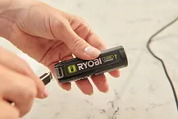 Акумулятор USB Lithium RB4L30 4В 3А·год функція power bank Ryobi hoz0014370 - мініатюра 4