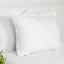Подушка ТЕП Friendly White Comfort New 70x70 см біла