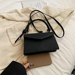 Кросбоді каркасне з еко-шкіри Lilly P1-86148A чорне - мініатюра 3