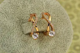 Сережки Xuping Jewelry незкінченність з білим каменем 1,6 см золотисті